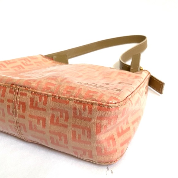 SOLD✨ Fendi Coated Canvas Shoulder Bag - Picture 6 of 8